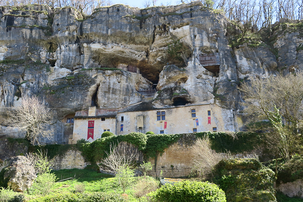 Maison Forte de Reignac, a 14th-century manor house, was built into a cliffside in the Dordogne, France - Photo by Hideaway Report editor