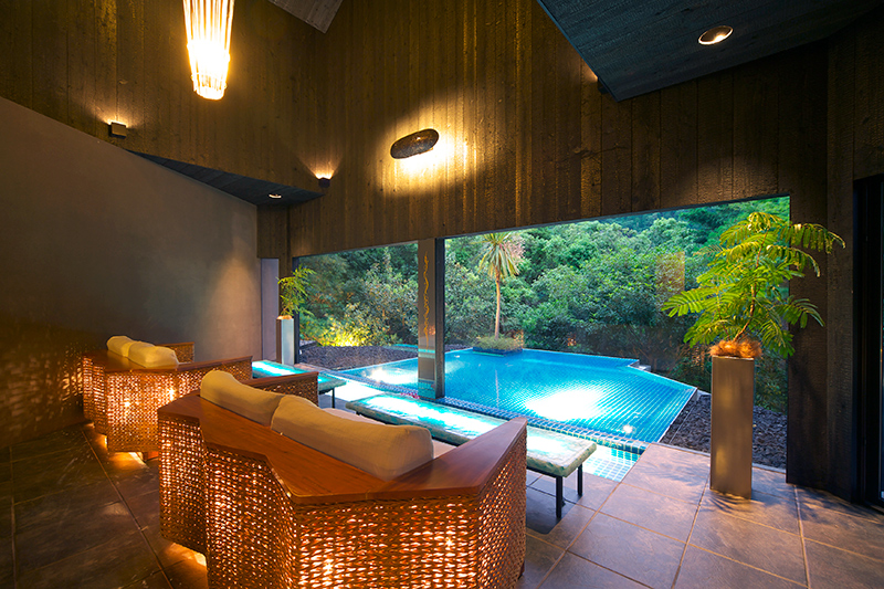 Spa pool at Hakone-Ginyu - Photo by The Ryokan Collection