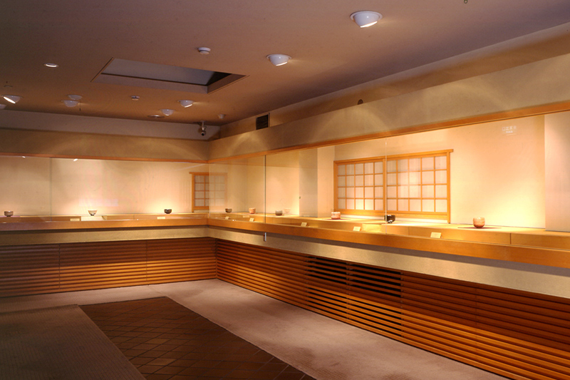 Exhibition room - © Collection of the Raku Museum
