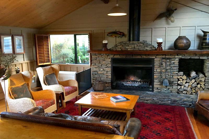 Living room in main lodge building at Poronui