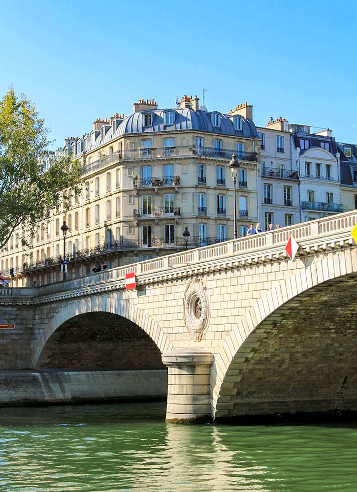 The Seine River in Paris, France - Hannah Loewentheil