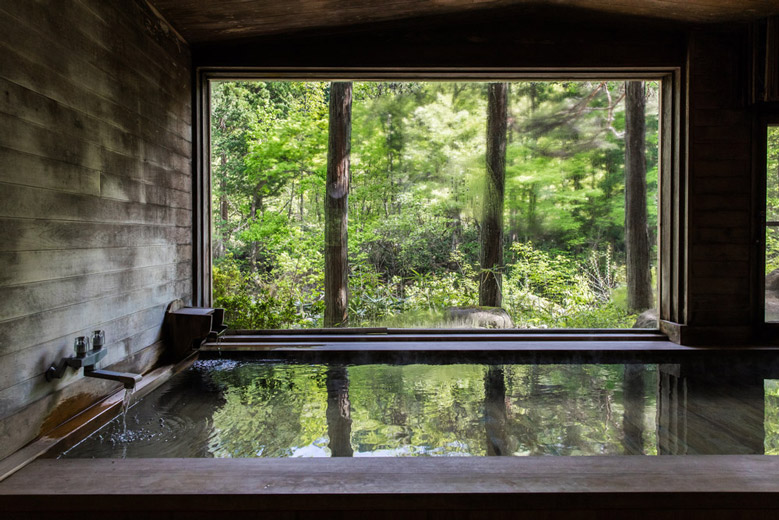 Soaking Up Japan: A Tour of New and Classic Onsen Ryokan | Hideaway Report